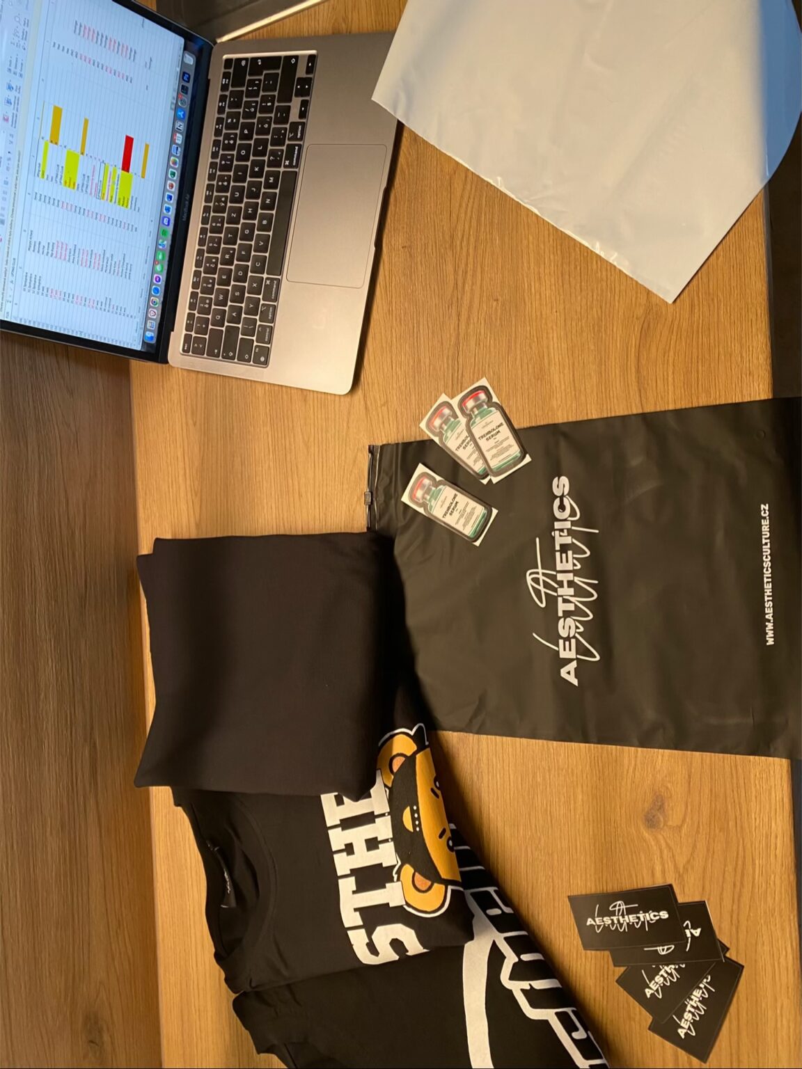 {"data":{"product":"tiktok","editingEffectsList":[],"is_default_prop":"MA=="}}